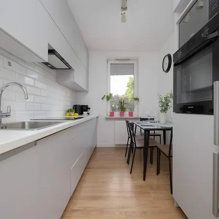 Appartamento Spacious With Parking Next To Metro By Renters *