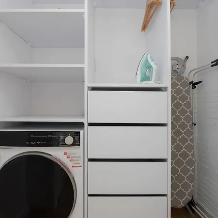 Spacious With Parking Next To Metro By Renters * Varsavia