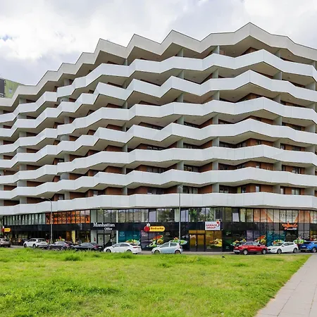 Spacious With Parking Next To Metro By Renters Appartamento Varsavia