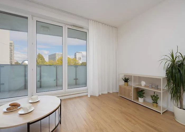 Apartment Spacious With Parking Next To Metro By Renters