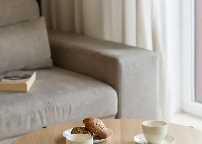 Apartment Spacious With Parking Next To Metro By Renters *